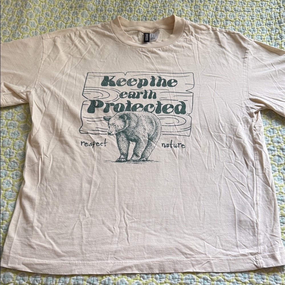 Divided by H&M short sleeve shirt respect nature size small